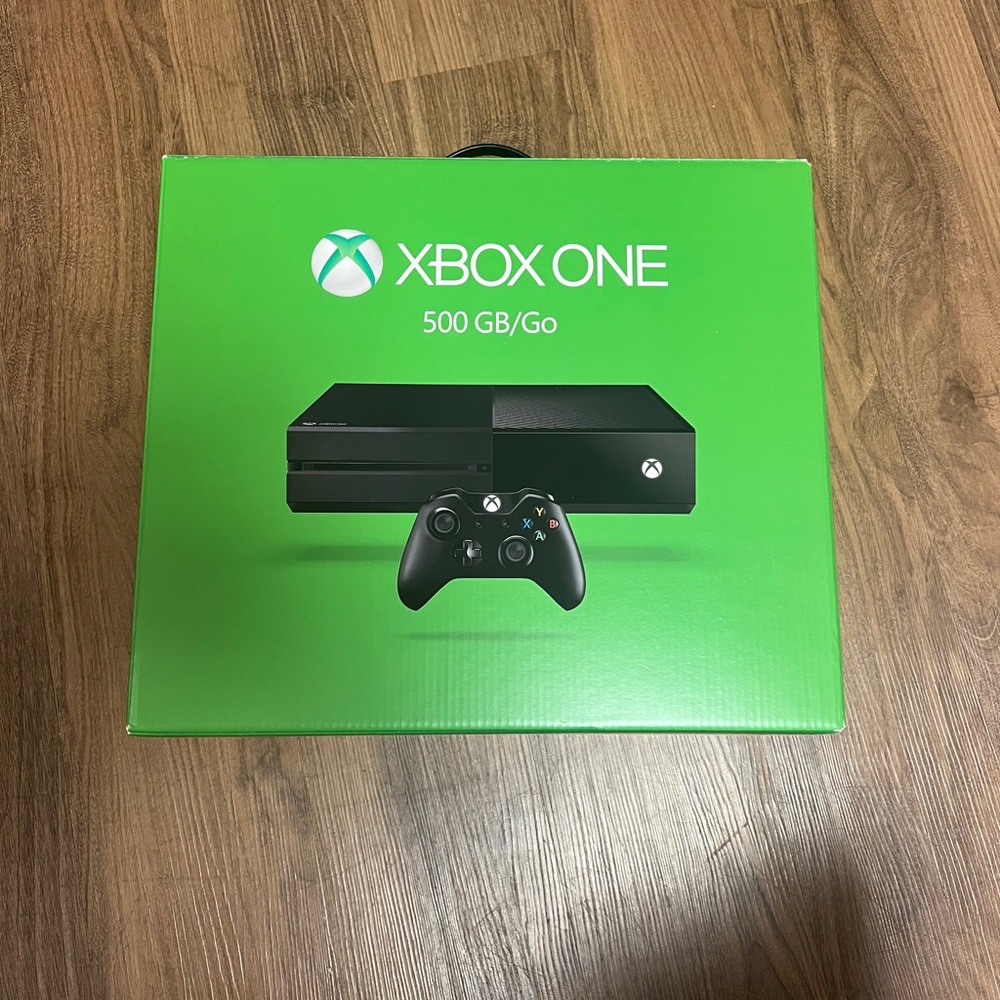 Xbox One 500 GB - Picture 1 of 5